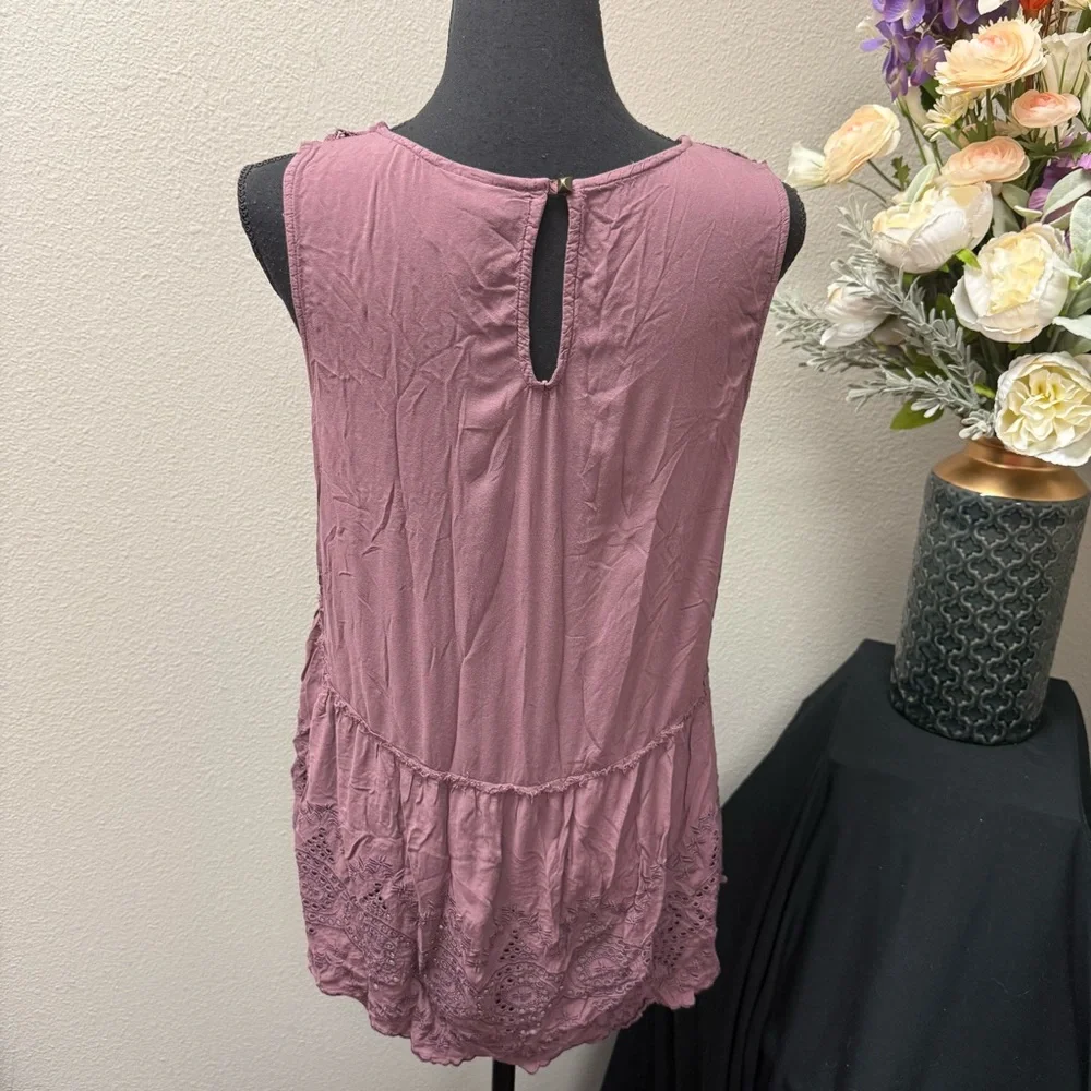 Knox Rose Mauve Crochet Lace Boho Tank L | Tiered Flowy Summer Top - Picture 4 of 7